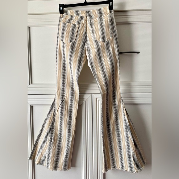 NWOT Altar’d State Bell Bottom Pants - Picture 2 of 3